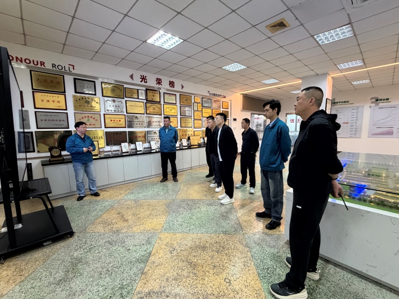 蘭州國際高原夏菜副食品采購中心有限公司到朝陽農產品大市場參觀考察